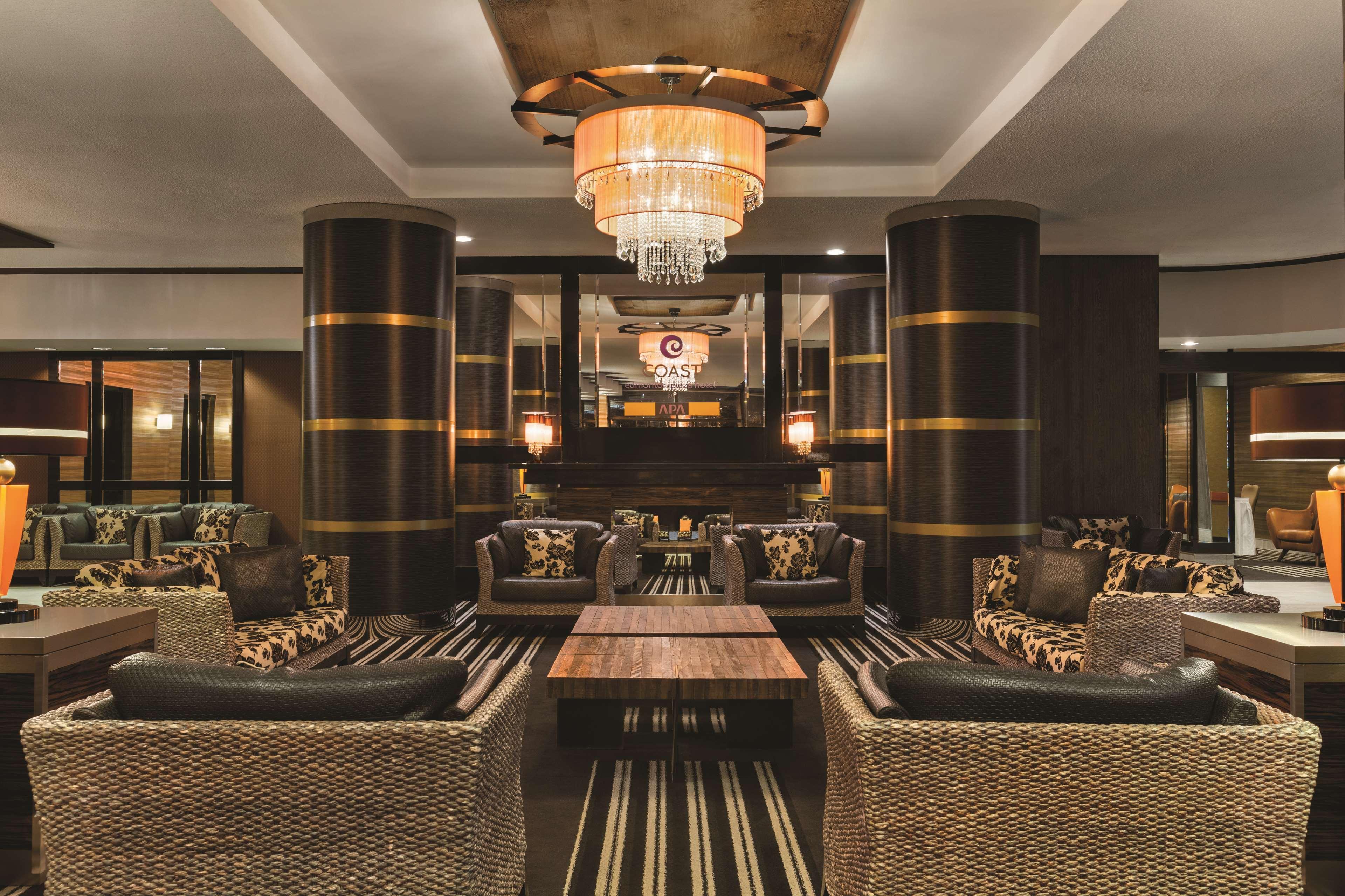 Coast Edmonton Plaza Hotel By Apa Dış mekan fotoğraf